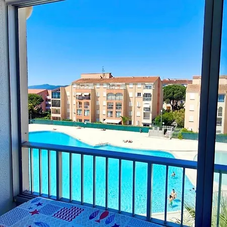With Pool Near The Center Apartamento *